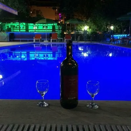 La Vella Hotel